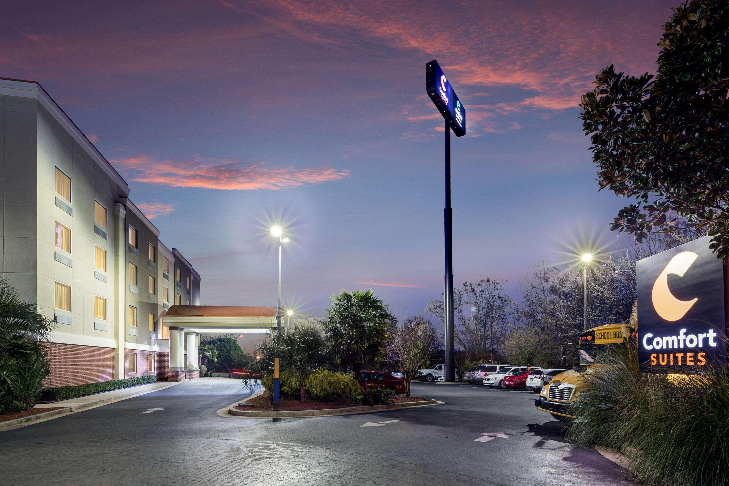 Comfort Suites Forsyth Near I-75 Exterior photo